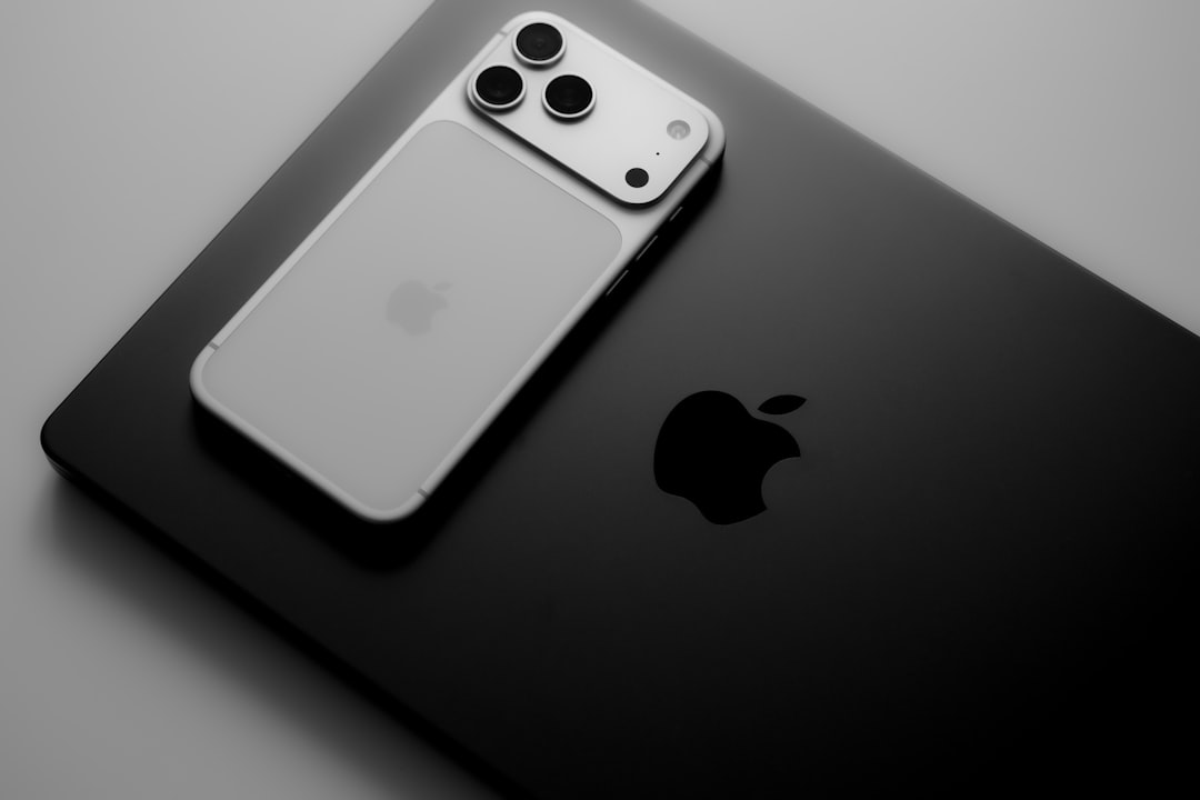 iPhone màn hình gập có thể xuất hiện năm 2026 với thiết kế dạng vỏ sò