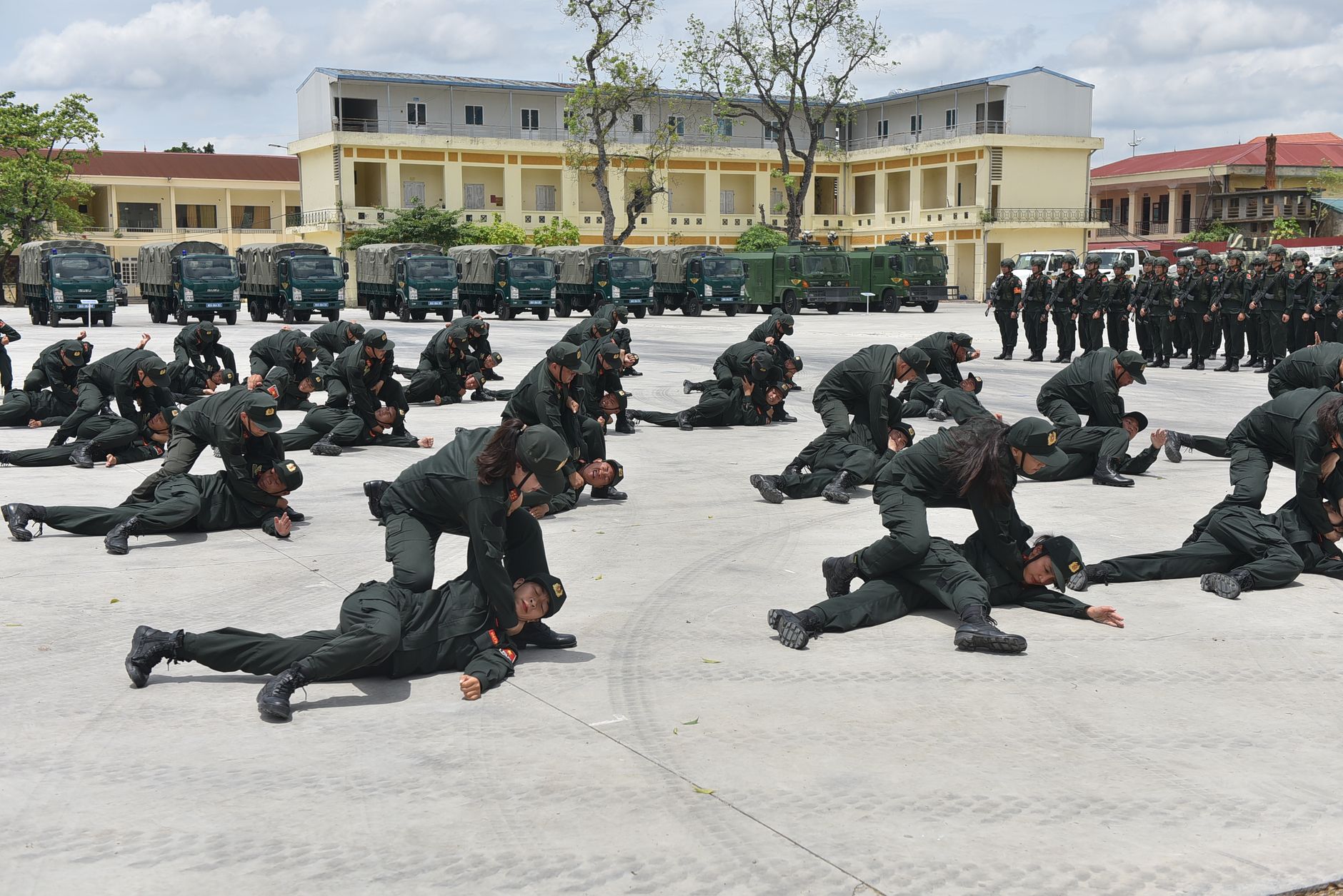 Trình sửa 9 luật quốc phòng, bổ sung hành vi trốn nghĩa vụ quân sự