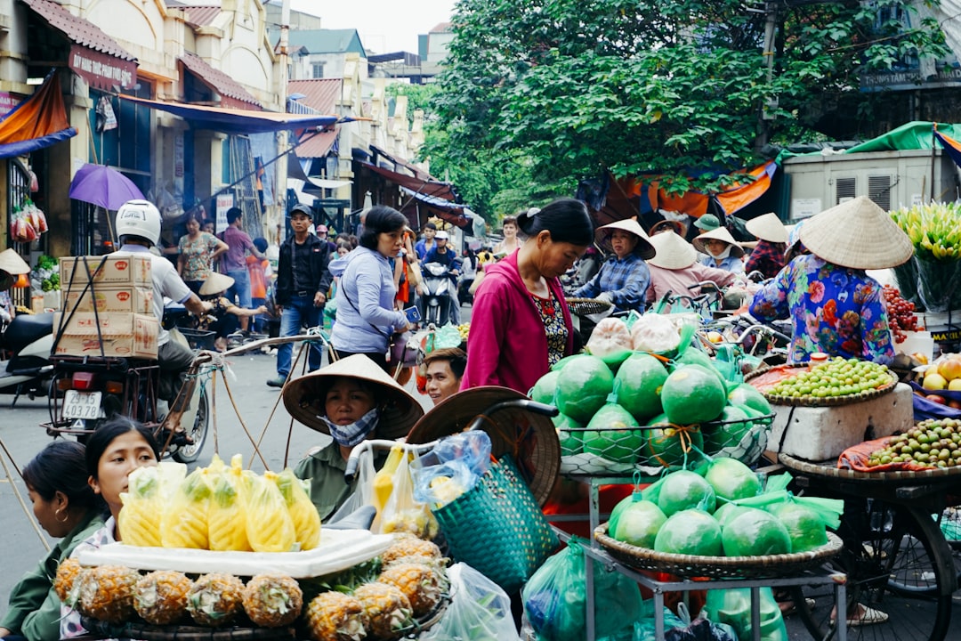 VN-Index tăng hơn 27 điểm nhờ sức mạnh từ các cổ phiếu vốn hóa lớn